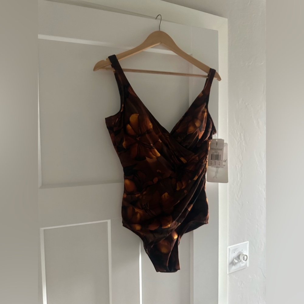Miraclesuit Oceanus One Piece Swimsuit - Picture 11 of 14